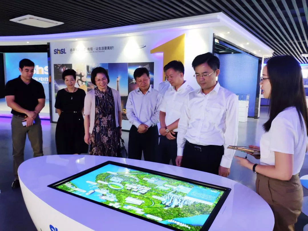 1570502428525599.jpg 区政协主席陈勇章一行莅临上海浦东电线电缆集团3.jpg